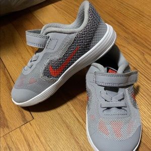 Nike 8c toddler sneakers